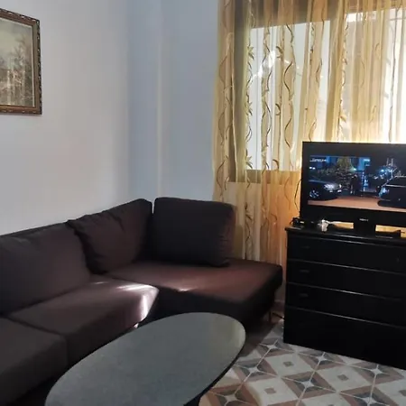 Lovely Appartament 1-4 Gjm Апартаменты