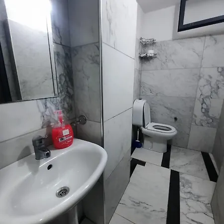 Apartment Lovely Appartament 1-4 Gjm *