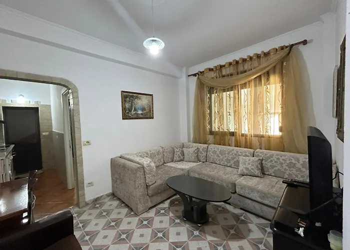 Apartman Lovely Appartament 1-4 Gjm