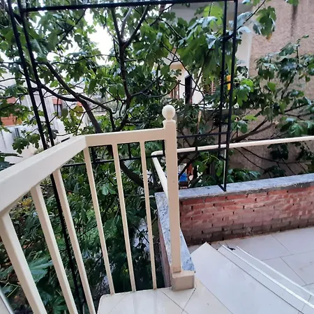 Apartman Lovely Appartament 1-4 Gjm *