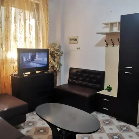 Apartman Lovely Appartament 1-4 Gjm